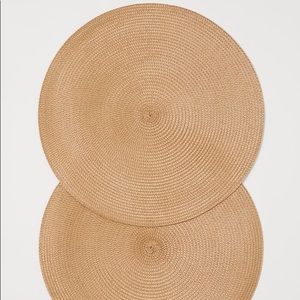 H&M set of 2 ROUND BEIGE TAN PLACEMENTS NEW